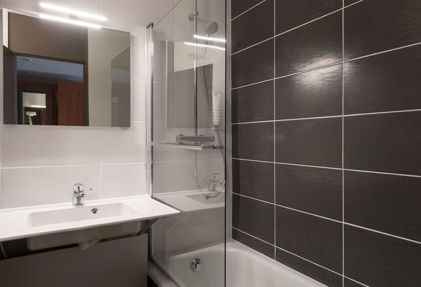 Отель The Originals City, Hôtel La Terrasse, Tours Nord