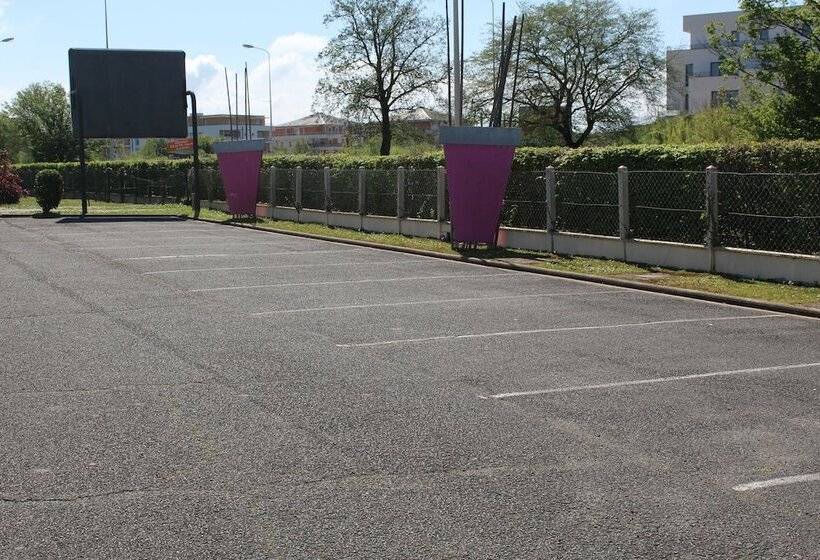 Отель The Originals City, Hôtel La Terrasse, Tours Nord