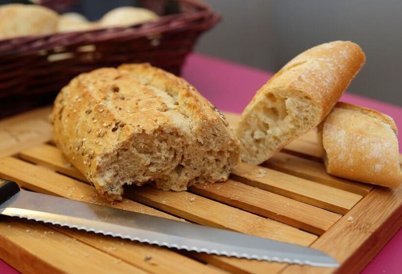 Отель The Originals City, Hôtel La Terrasse, Tours Nord