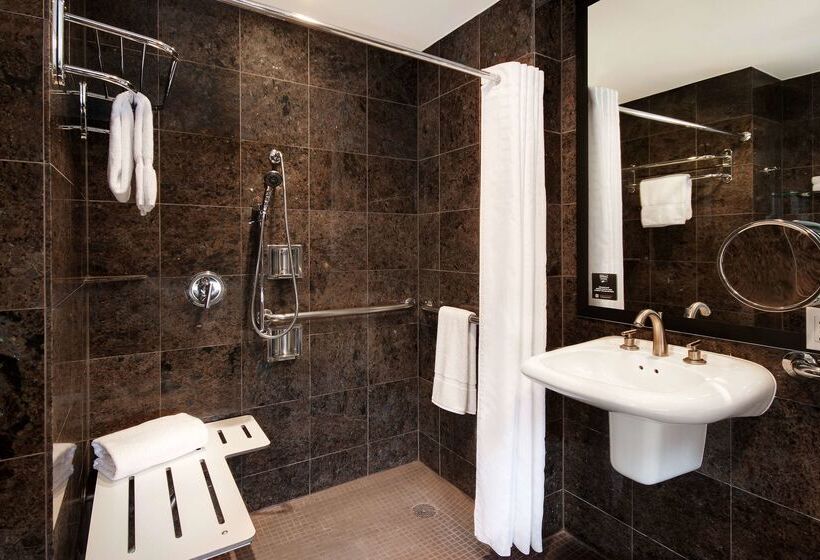 هتل The Sam Houston  Curio Collection By Hilton
