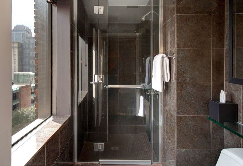 هتل The Sam Houston  Curio Collection By Hilton