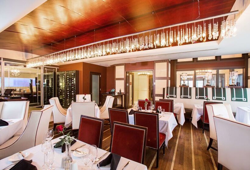 هتل The Sam Houston  Curio Collection By Hilton
