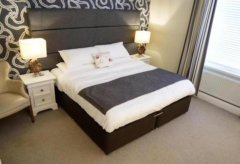 Отель The Victoria