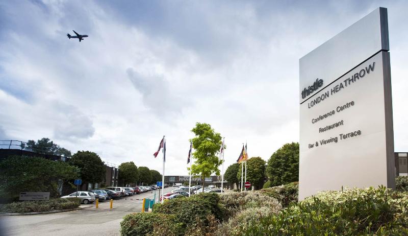 호텔 Thistle London Heathrow Terminal 5