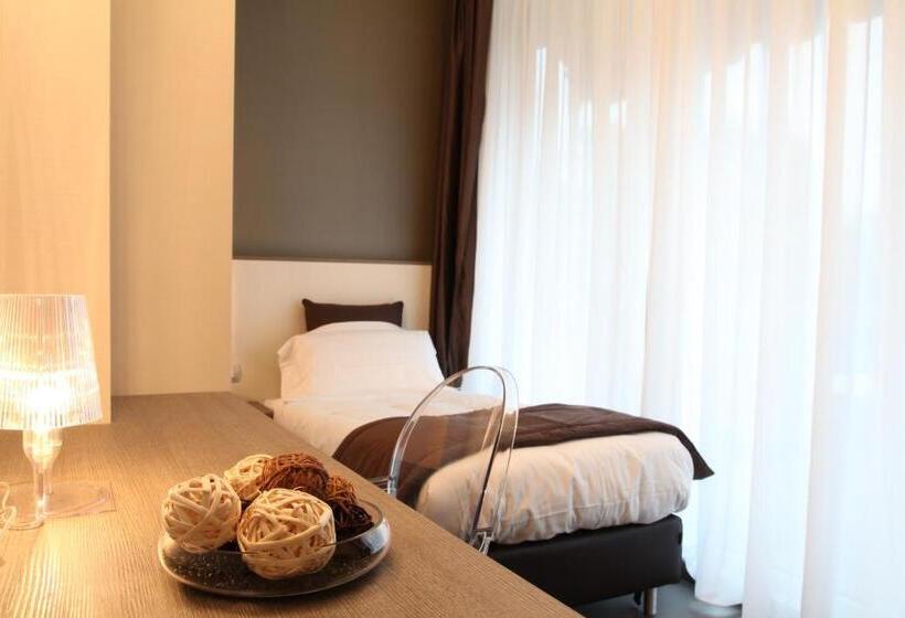 هتل Tiziano Gruppo Mini