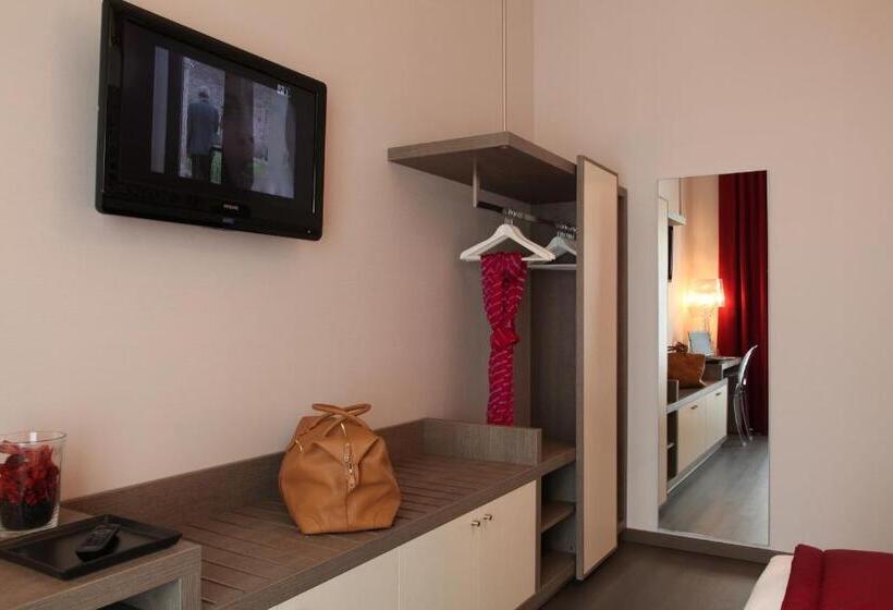 هتل Tiziano Gruppo Mini