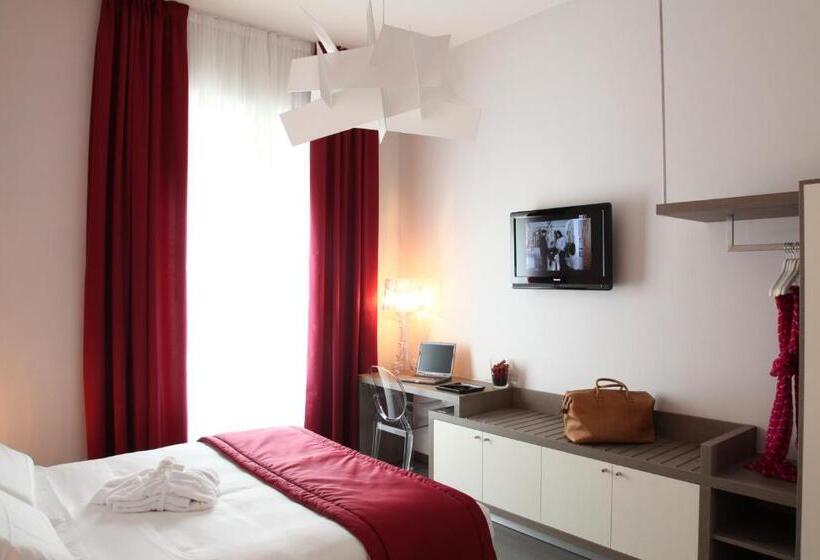 هتل Tiziano Gruppo Mini