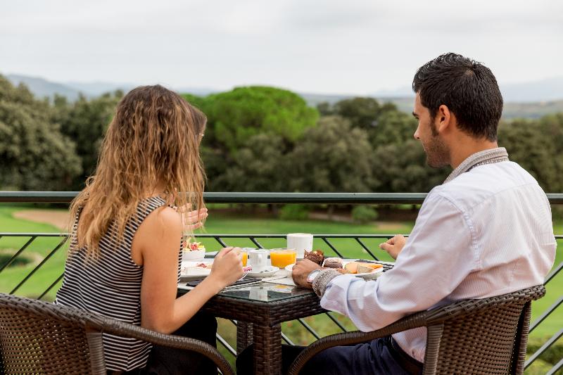 هتل Torremirona Golf & Spa