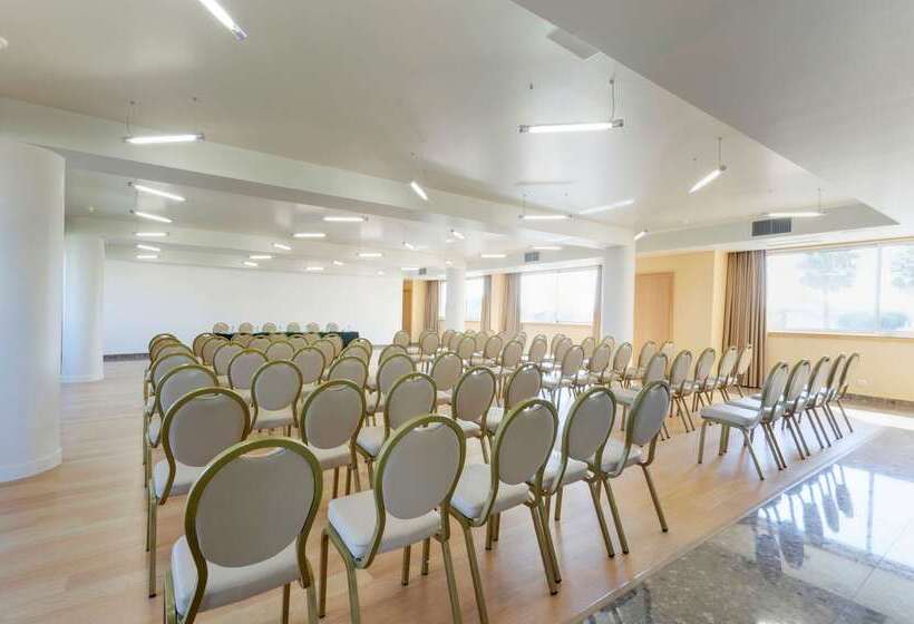 فندق Tryp By Wyndham Porto Expo