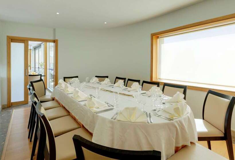 فندق Tryp By Wyndham Porto Expo