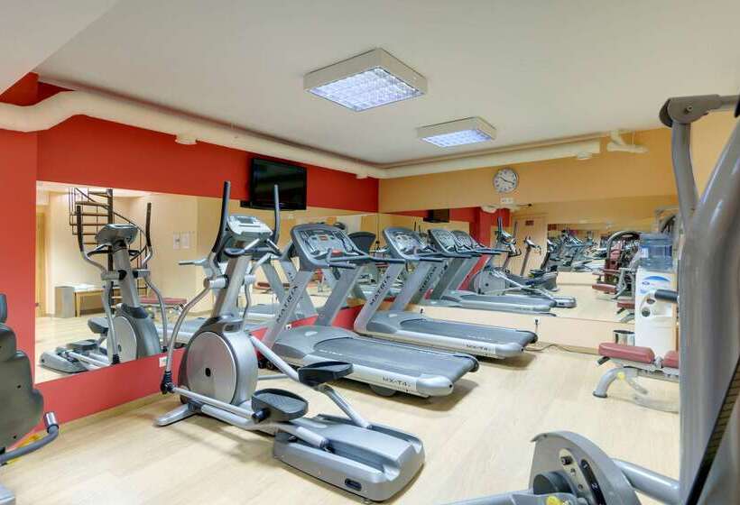 فندق Tryp By Wyndham Porto Expo