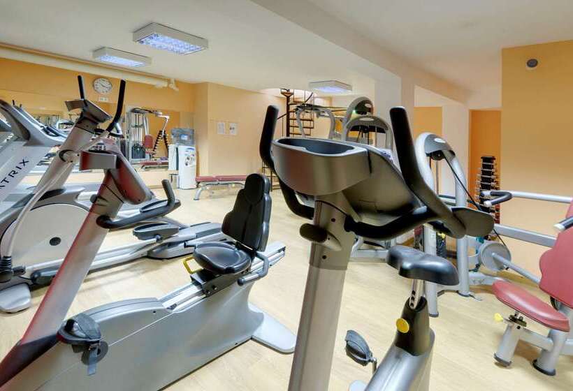 فندق Tryp By Wyndham Porto Expo