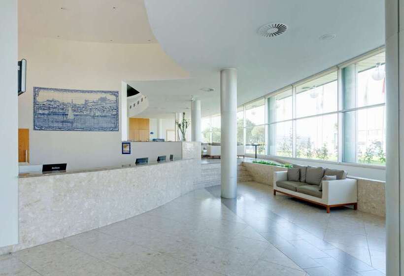 فندق Tryp By Wyndham Porto Expo