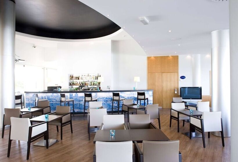 فندق Tryp By Wyndham Porto Expo