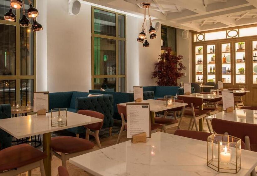 هتل Vincci Centrum