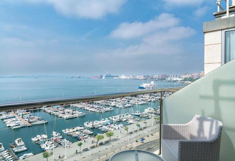 ホテル Vincci Puertochico