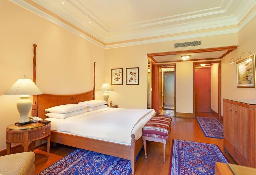 هتل Wildflower Hall, An Oberoi Resort, Shimla