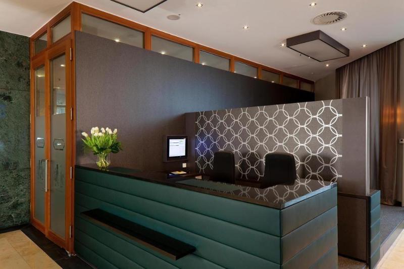 住所  Lindner Hotel Frankfurt Main Plaza, Part Of Jdv By Hyatt