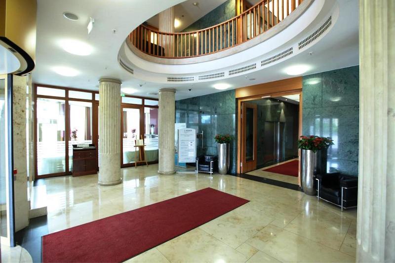 레지던스 Lindner Hotel Frankfurt Main Plaza, Part Of Jdv By Hyatt