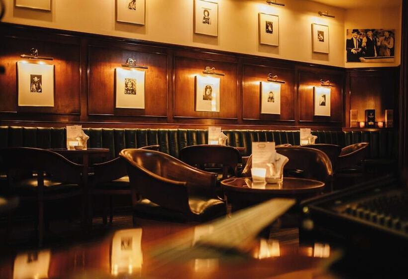 레지던스 Lindner Hotel Frankfurt Main Plaza, Part Of Jdv By Hyatt