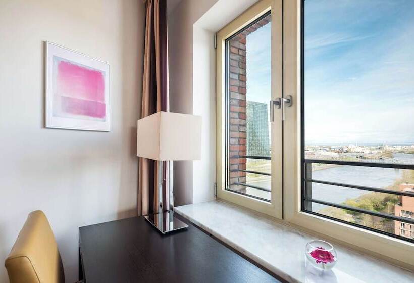 레지던스 Lindner Hotel Frankfurt Main Plaza, Part Of Jdv By Hyatt