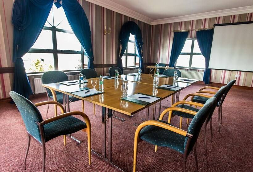 Sheldon Park Hotel And Leisure Club