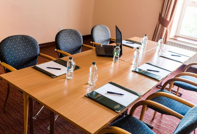 Sheldon Park Hotel And Leisure Club