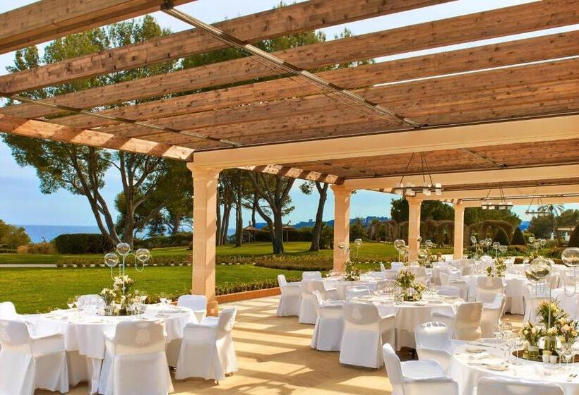 The St. Regis Mardavall Mallorca Resort
