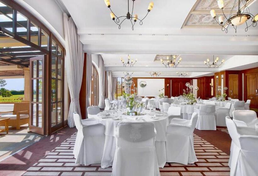 The St. Regis Mardavall Mallorca Resort