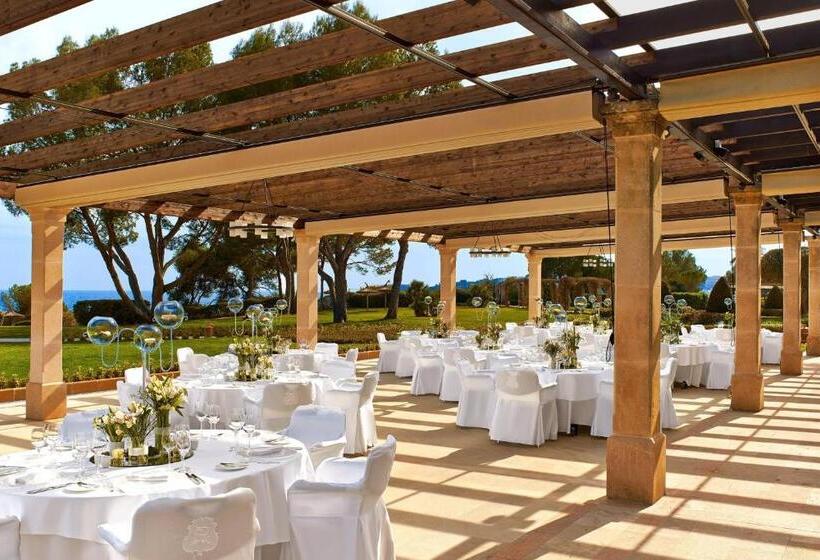The St. Regis Mardavall Mallorca Resort
