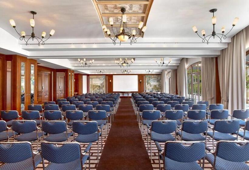 The St. Regis Mardavall Mallorca Resort