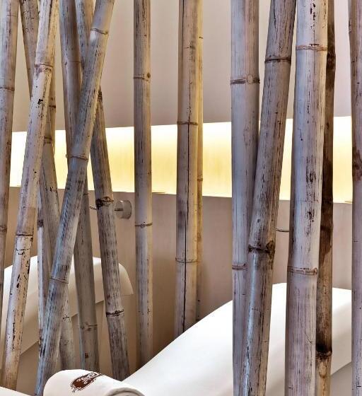 The St. Regis Mardavall Mallorca Resort