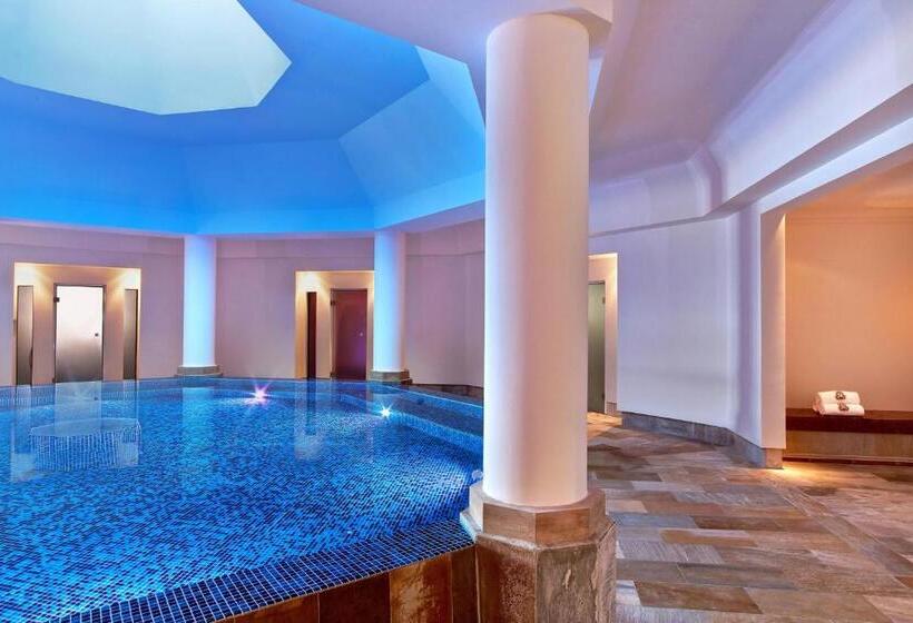 The St. Regis Mardavall Mallorca Resort