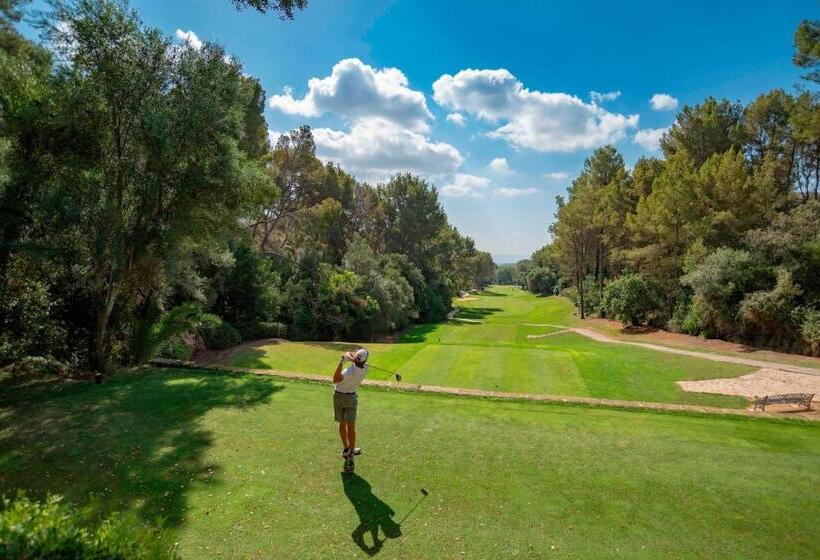 The St. Regis Mardavall Mallorca Resort