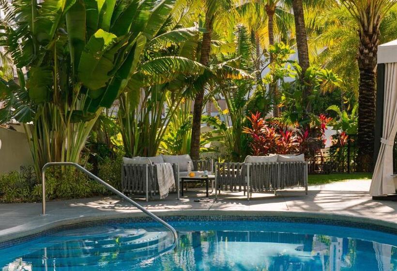 בית מלון כפרי Sonder The Deco