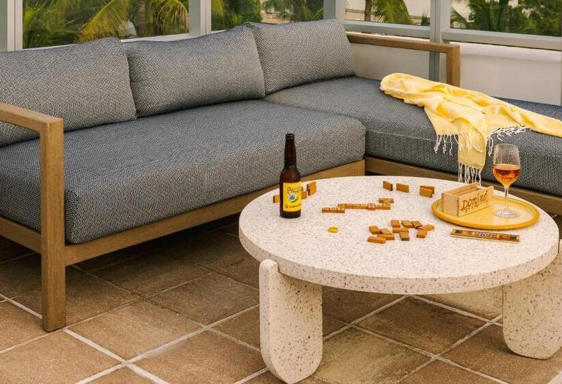 בית מלון כפרי Sonder The Deco