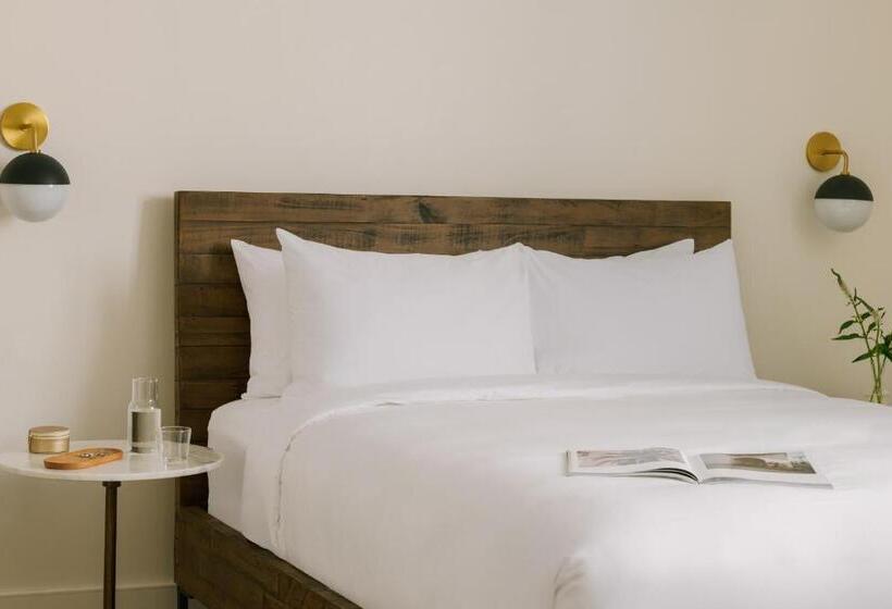 בית מלון כפרי Sonder The Deco