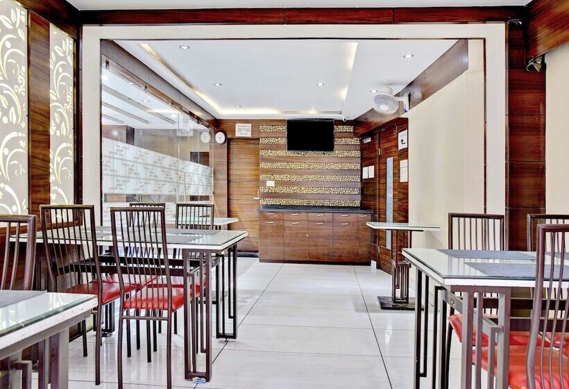 هتل Treebo Trip Sathi Residency