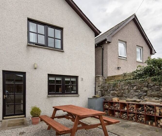 Пансион Balconie House