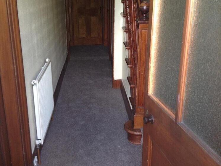 Пансион Balconie House