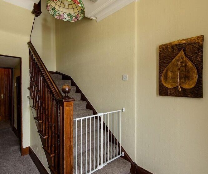 Пансион Balconie House