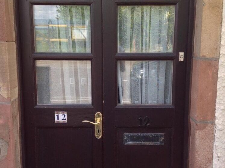 Пансион Balconie House