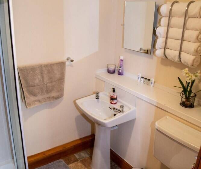 Пансион Balconie House