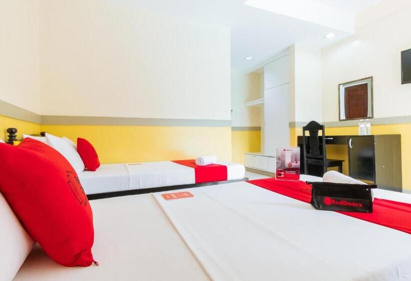 پانسیون Reddoorz Premium @ Gabinete Road Palawan