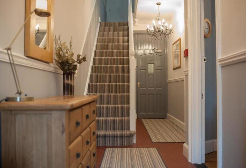 펜션 The Clayton Guest House