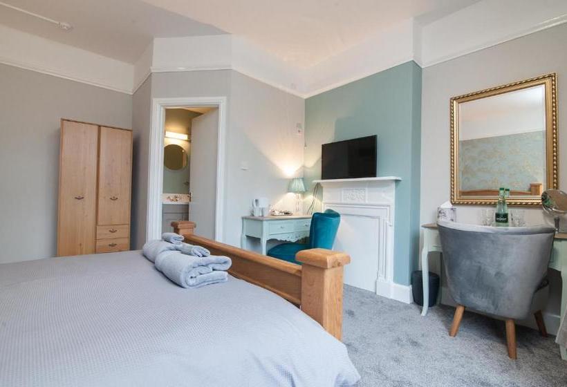 펜션 The Clayton Guest House