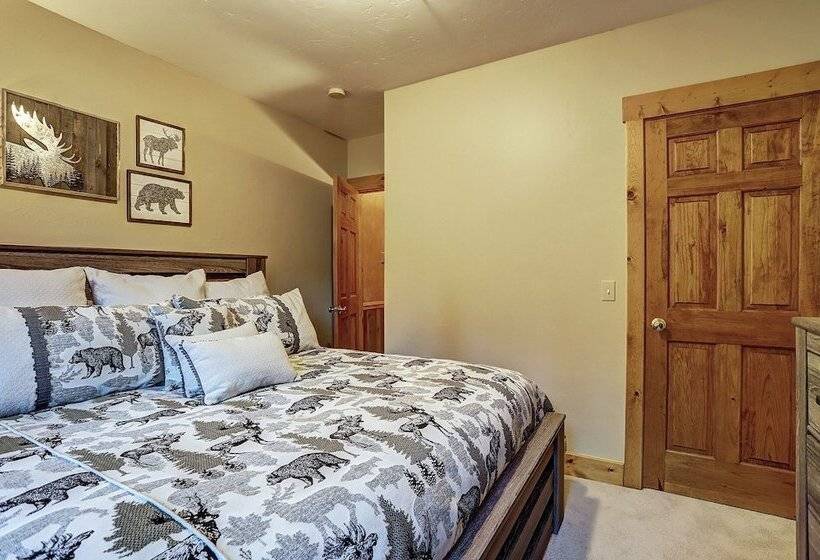 Pine Forest Lodge