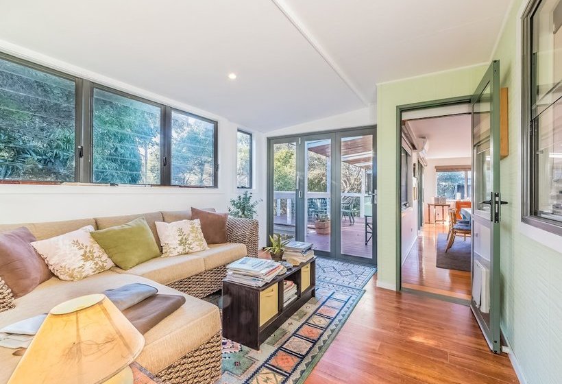 Woodingdean  Pet Friendly