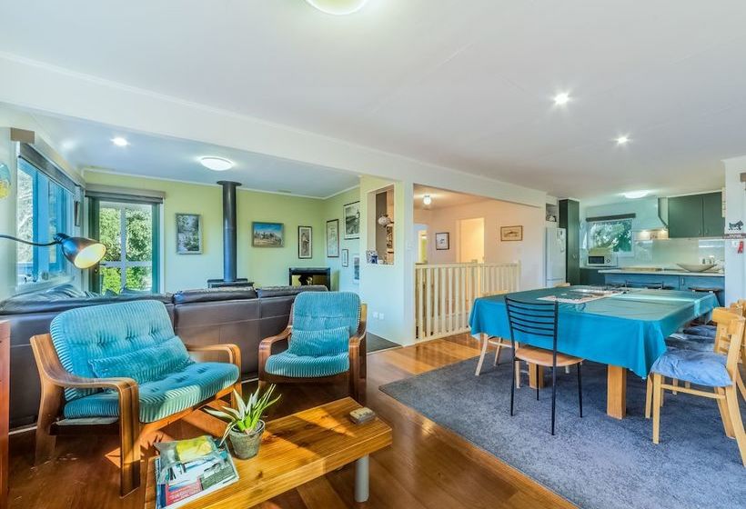 Woodingdean  Pet Friendly