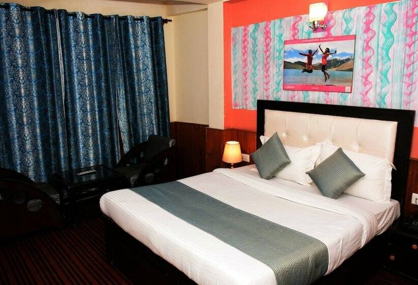 Comlux Hotel, Manali